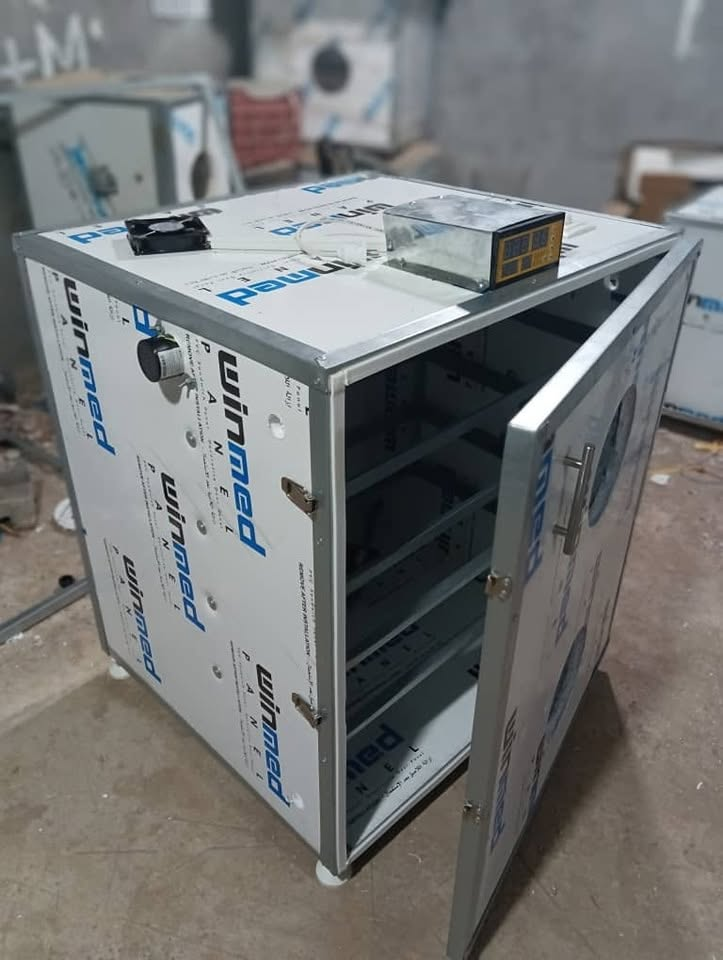 فقاصات البيض الأوتوماتيكية TAMO